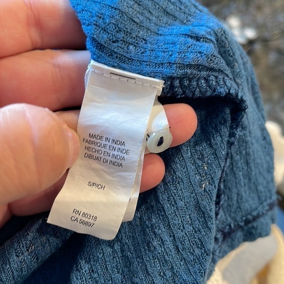 Lucky Brand Sleeveless Crochet Detail Top Size Small - Picture 4 of 10